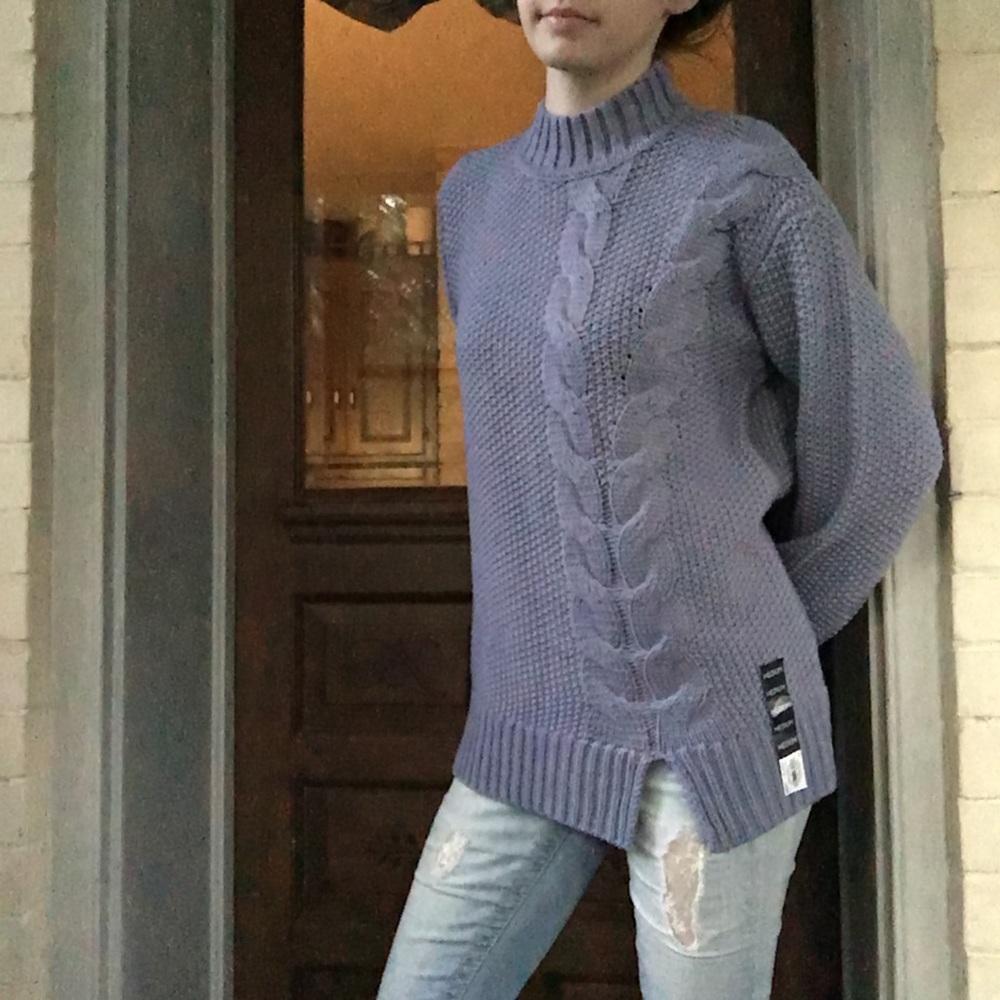 Vera Wang rope cable sweater (blue/gray)